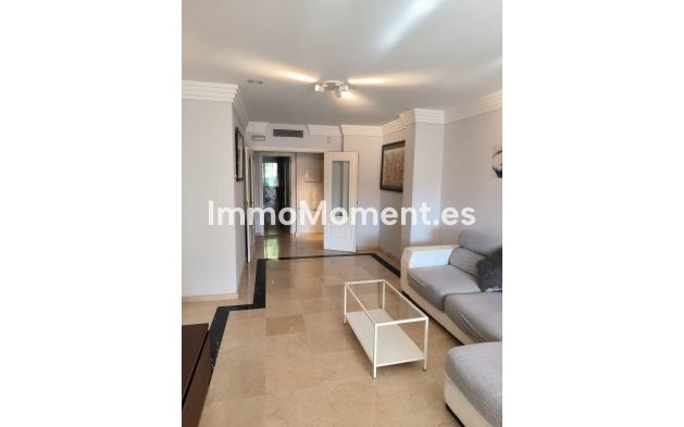 Resale - Apartment - Marbella - Río Real
