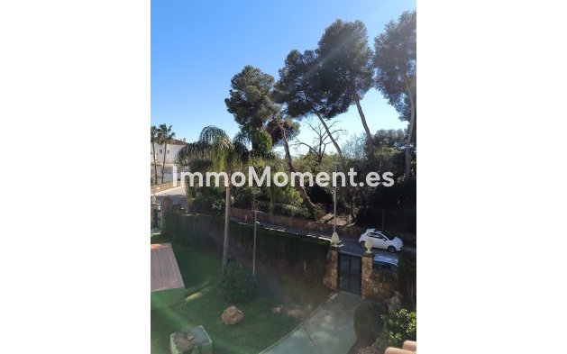 Resale - Apartment - Marbella - Río Real
