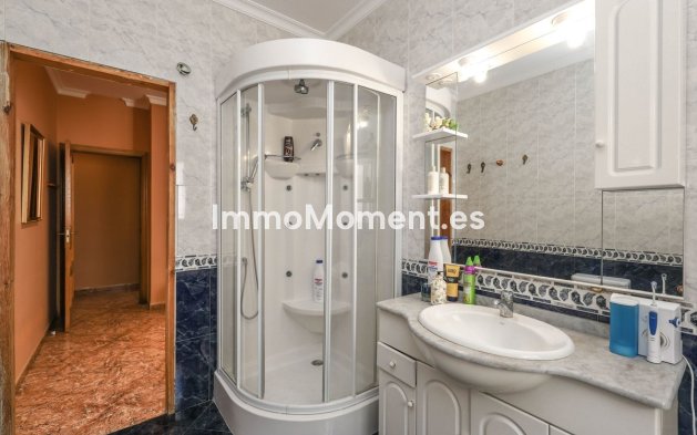 Wiederverkauf - Freistehende Villa -   Inländisch - Monda