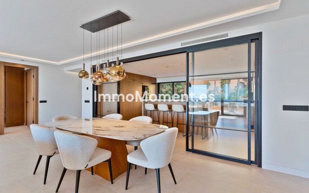 Revente - Appartement - Marbella - Nueva Andalucía