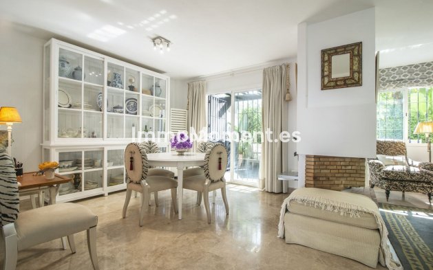 Wiederverkauf - Freistehende Villa - Marbella - Nueva Andalucía