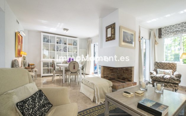 Wiederverkauf - Freistehende Villa - Marbella - Nueva Andalucía