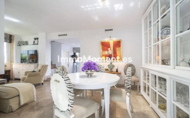 Wiederverkauf - Freistehende Villa - Marbella - Nueva Andalucía