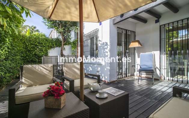 Wiederverkauf - Freistehende Villa - Marbella - Nueva Andalucía