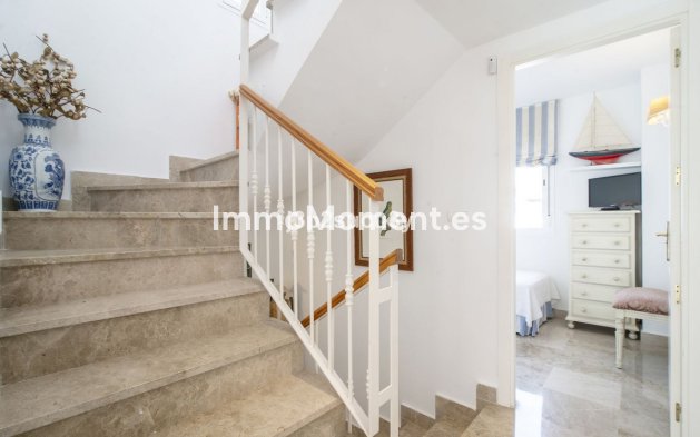 Wiederverkauf - Freistehende Villa - Marbella - Nueva Andalucía