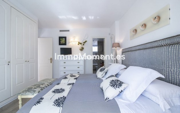 Wiederverkauf - Freistehende Villa - Marbella - Nueva Andalucía