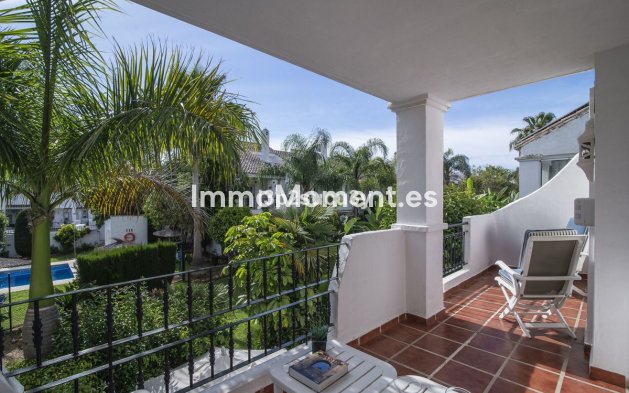 Wiederverkauf - Freistehende Villa - Marbella - Nueva Andalucía
