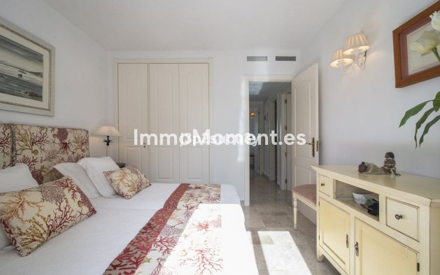 Wiederverkauf - Freistehende Villa - Marbella - Nueva Andalucía