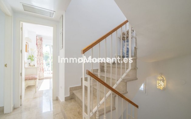 Wiederverkauf - Freistehende Villa - Marbella - Nueva Andalucía