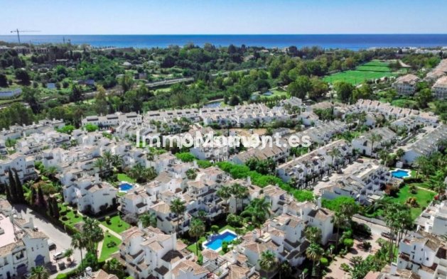 Wiederverkauf - Freistehende Villa - Marbella - Nueva Andalucía