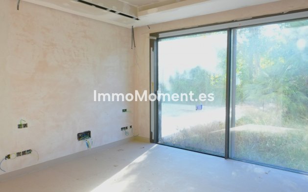 Wiederverkauf - Freistehende Villa - Marbella - Guadalmina Baja