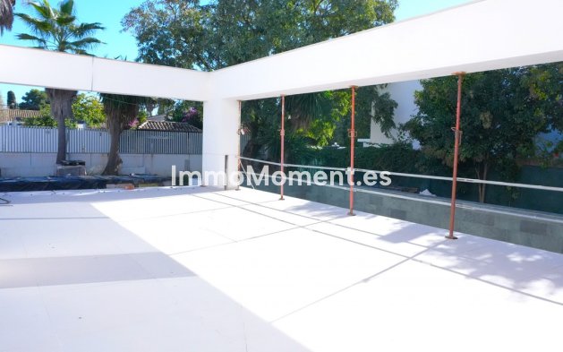 Wiederverkauf - Freistehende Villa - Marbella - Guadalmina Baja