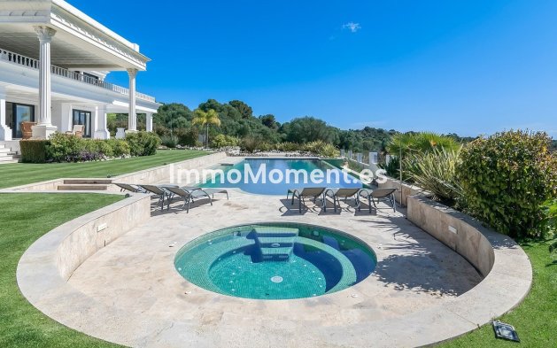 Resale - Detached villa - Sotogrande
