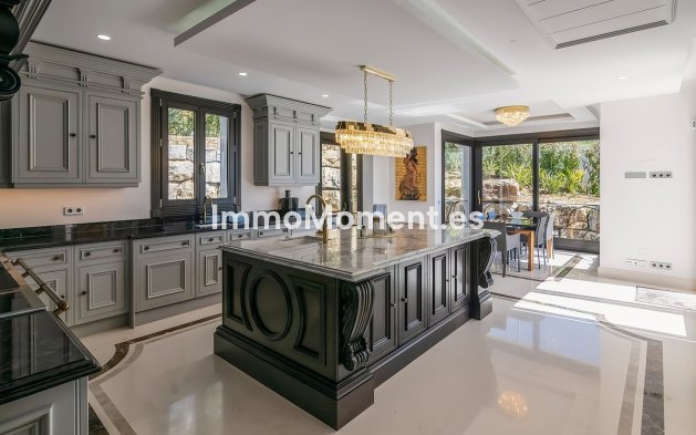 Resale - Detached villa - Sotogrande