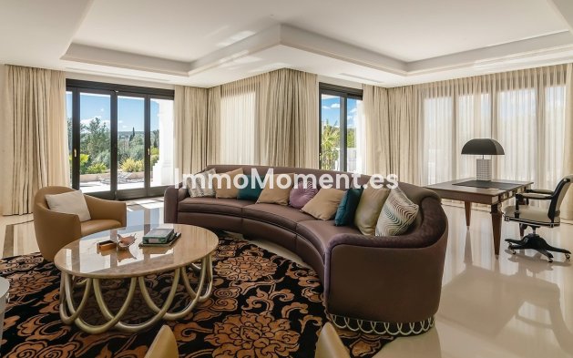 Resale - Detached villa - Sotogrande