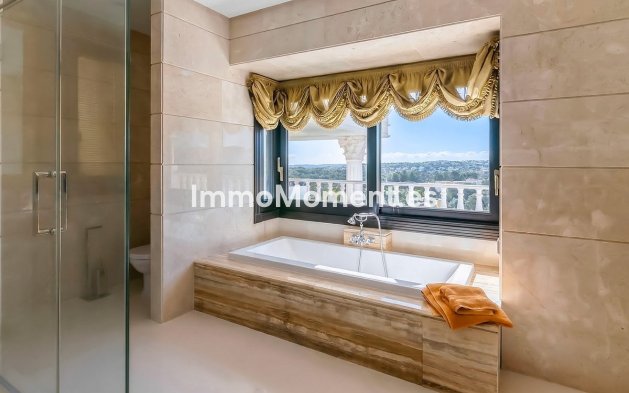 Resale - Detached villa - Sotogrande