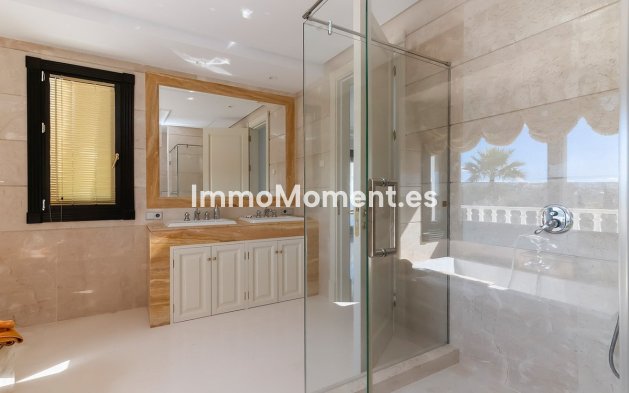 Resale - Detached villa - Sotogrande