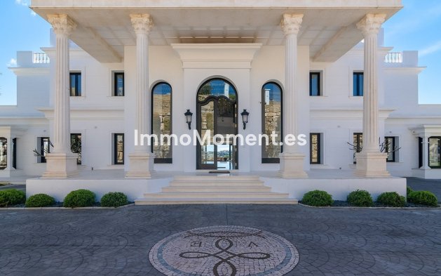 Resale - Detached villa - Sotogrande