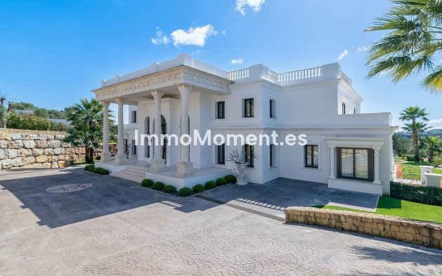 Resale - Detached villa - Sotogrande
