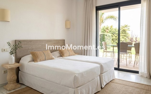 Resale - Apartment - Sotogrande