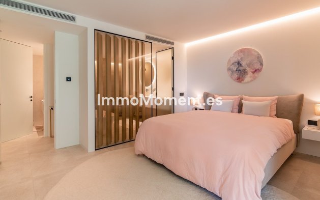 Resale - Apartment - Sotogrande