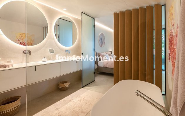 Resale - Apartment - Sotogrande