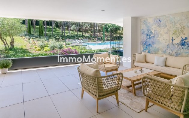 Resale - Apartment - Sotogrande