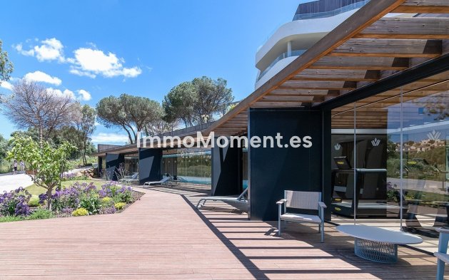 Resale - Apartment - Sotogrande