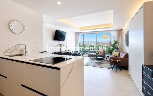 Resale - Apartment - Estepona - Estepona Centro