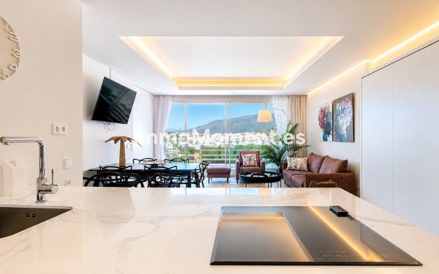Resale - Apartment - Estepona - Estepona Centro
