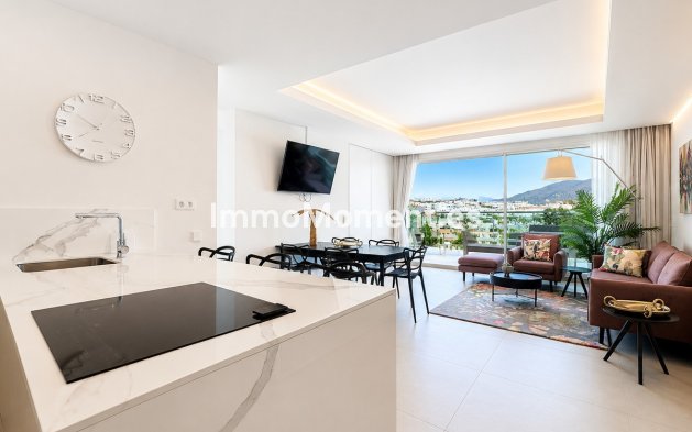 Resale - Apartment - Estepona - Estepona Centro