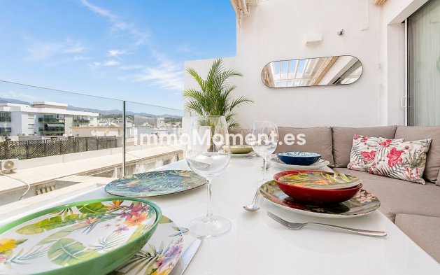 Resale - Apartment - Estepona - Estepona Centro