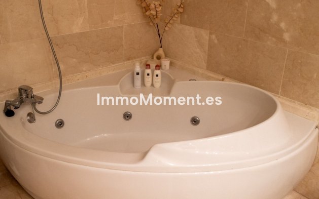 Wiederverkauf - Wohnung - Marbella - Nueva Andalucía
