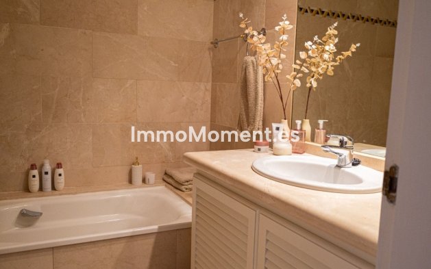 Wiederverkauf - Wohnung - Marbella - Nueva Andalucía