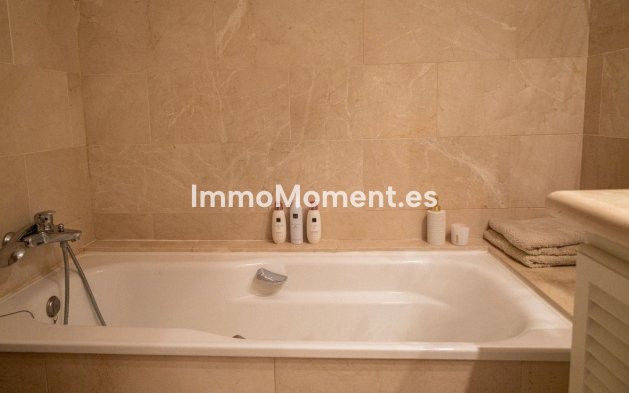 Wiederverkauf - Wohnung - Marbella - Nueva Andalucía