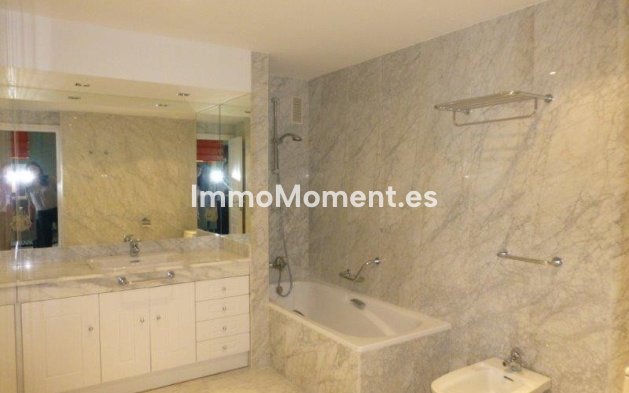 Wiederverkauf - Wohnung - Marbella - Puerto Banús