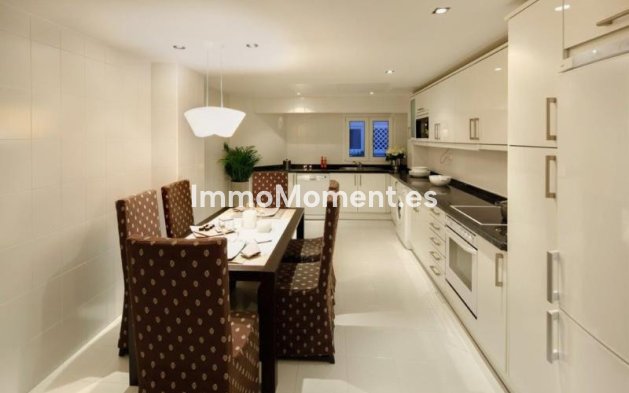 Wiederverkauf - Wohnung - Marbella - Puerto Banús