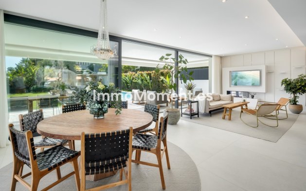 Resale - Detached villa - Marbella - Nueva Andalucía