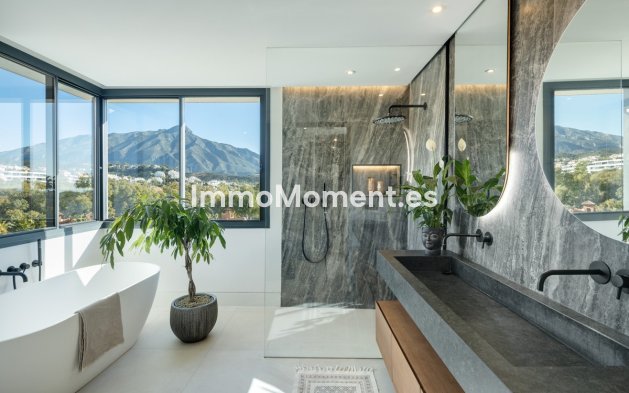 Resale - Detached villa - Marbella - Nueva Andalucía