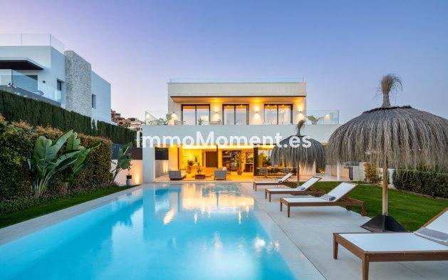 Resale - Detached villa - Marbella - Nueva Andalucía