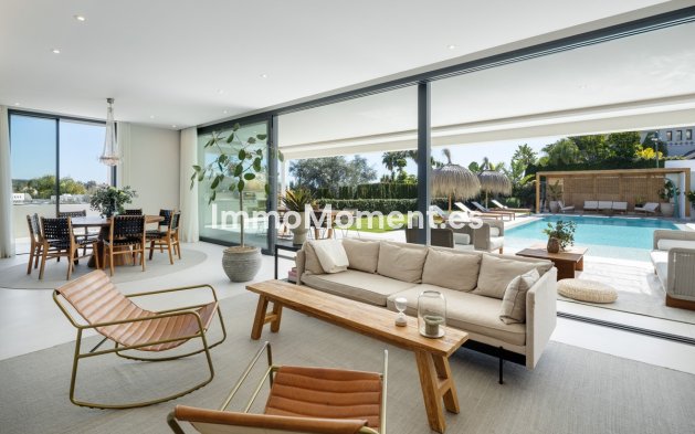 Resale - Detached villa - Marbella - Nueva Andalucía