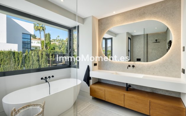 Resale - Detached villa - Marbella - Nueva Andalucía