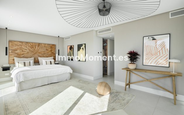 Resale - Detached villa - Marbella - Nueva Andalucía