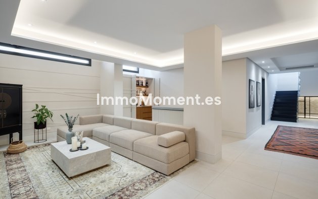 Resale - Detached villa - Marbella - Nueva Andalucía