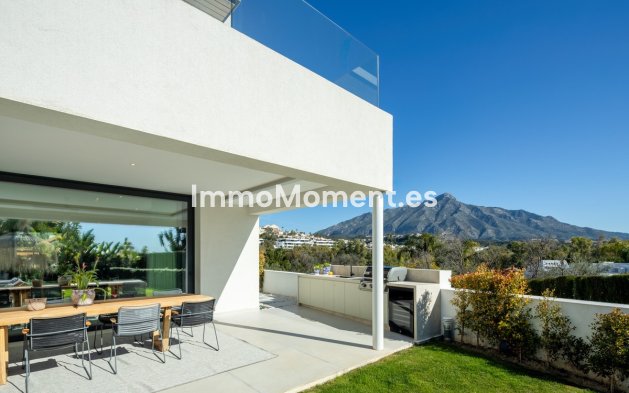 Resale - Detached villa - Marbella - Nueva Andalucía