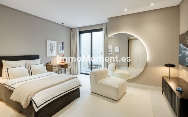 Resale - Detached villa - Marbella - Nueva Andalucía
