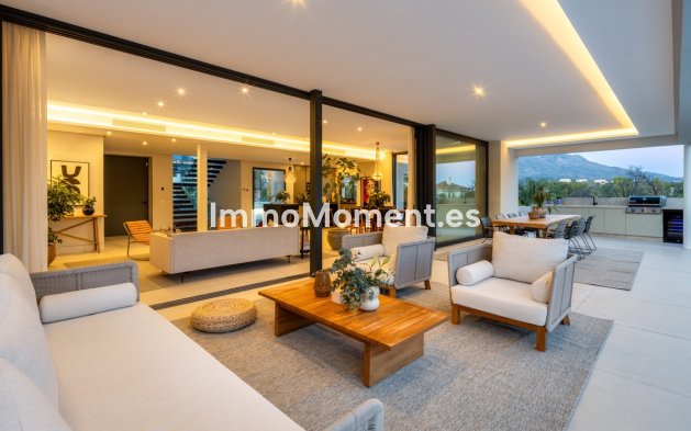 Resale - Detached villa - Marbella - Nueva Andalucía
