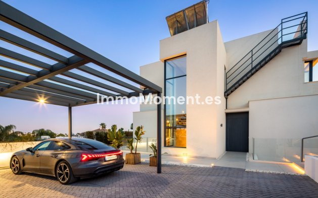 Resale - Detached villa - Marbella - Nueva Andalucía