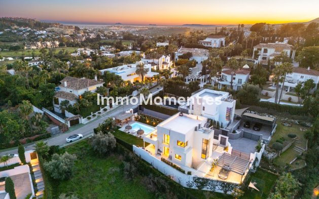 Resale - Detached villa - Marbella - Nueva Andalucía