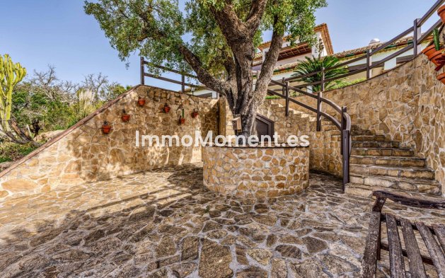 Wiederverkauf - Freistehende Villa - Marbella - La Mairena